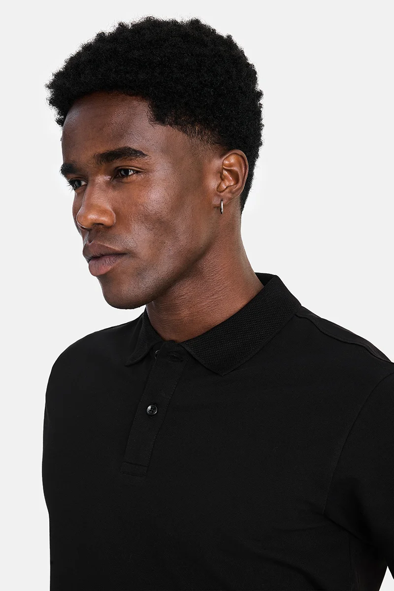SNITCH Black Black Solid Half Sleeve Regular Fit Casual T-Shirt for Men | Best Price UAE