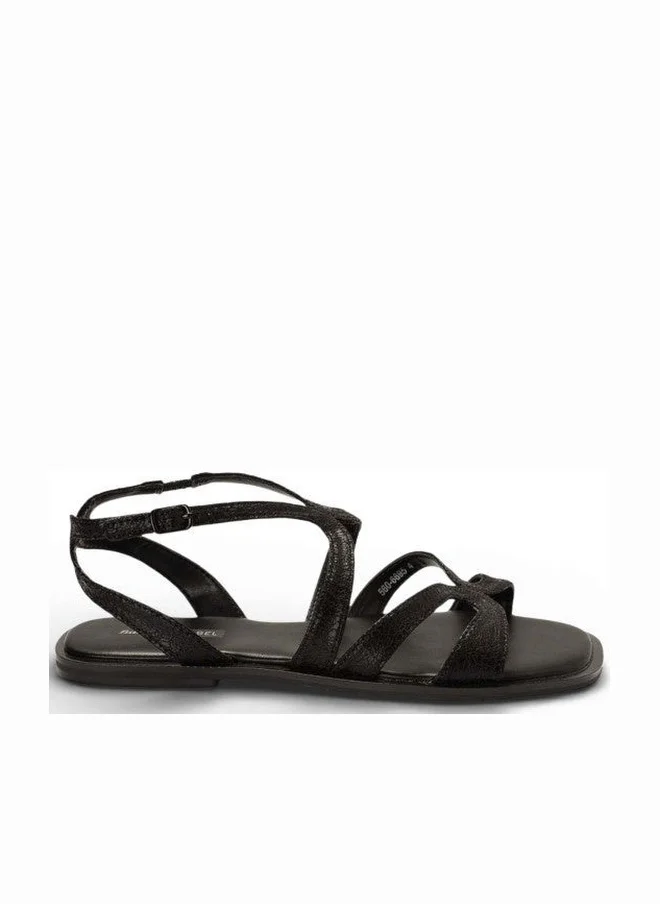 باتا صندل مسطح بأحزمة متعددة