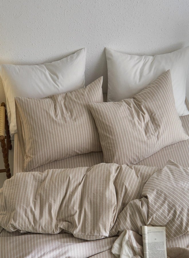 مومى أغطية وسائد مخططة من مومي بيدينج، عبوة من قطعتين، مصنوعة من القطن المغسول بنسبة 100%، ذات ملمس يشبه الكتان، قابلة للتهوية، متينة، ناعمة ومريحة (لون الكتان البني الفاتح، رمادي، أبيض، خطوط عريضة، قياسي) - Image 3