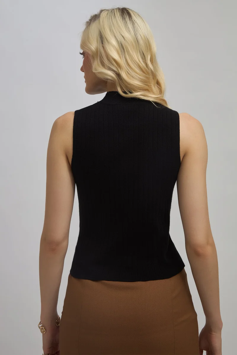 Virgio VIRGIO Viscose Highneck Flatknit Sleeveless Top
