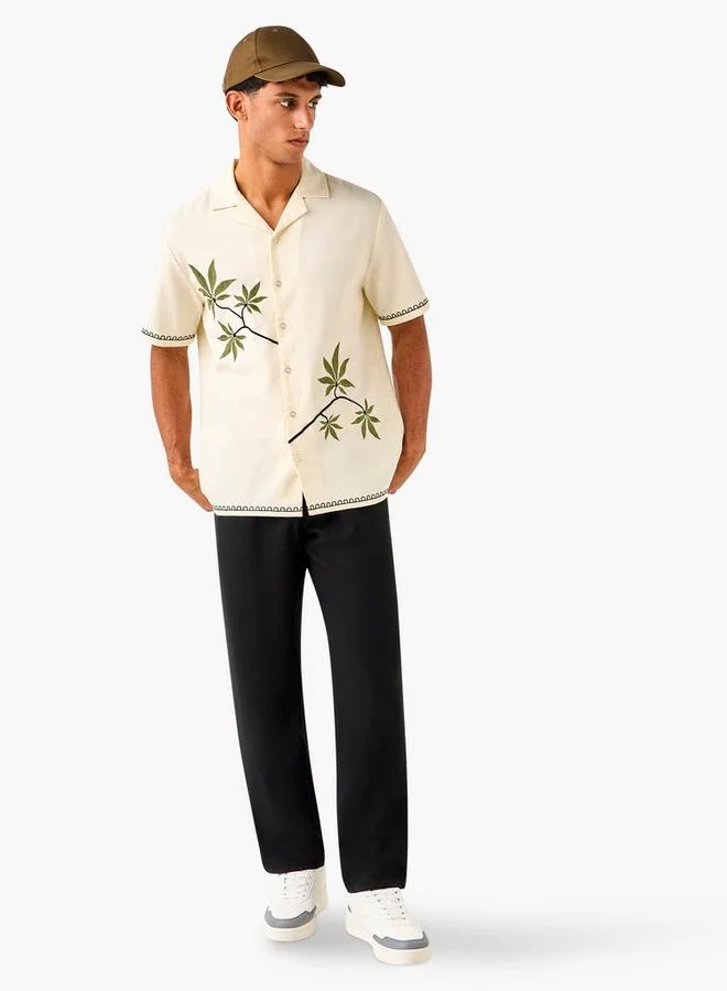 Lee Cooper Lee Cooper Leaf Embroidered Shirt with Camp Collar and Short Sleeves