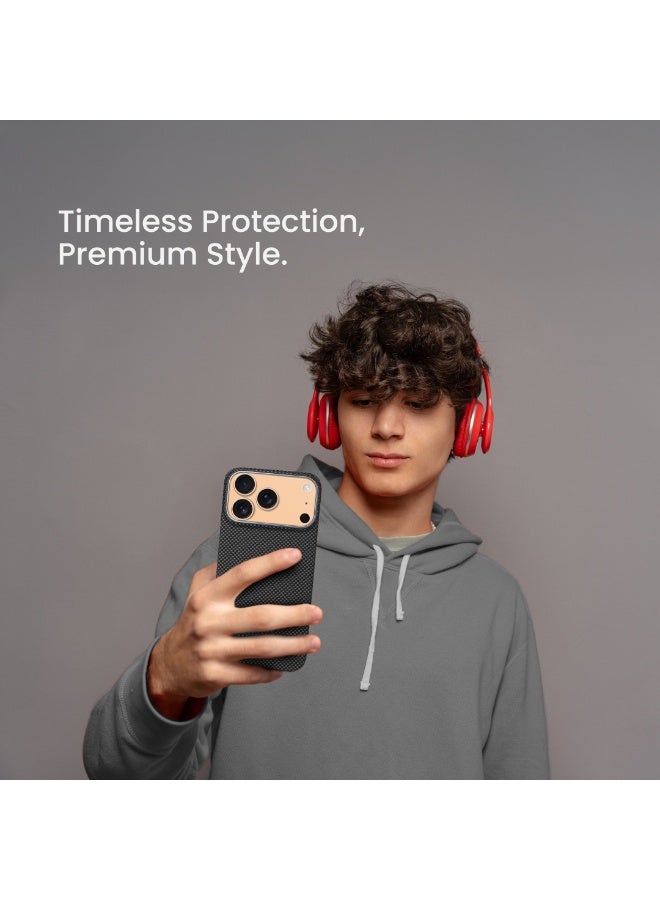 أزتك غطاء أراميد فاخر كيفلار لهاتف آيفون 17 برو باللون الأسود تصميم نحيف وخفيف للغاية مقاوم للصدمات حماية عسكرية متوافق مع MagSafe سطح مطفي مقاوم لبصمات الأصابع حواف مرتفعة للكاميرا والشاشة ملمس مانع للانزلاق فتحات دقيقة وأزرار لمسية دعم الشحن اللاسلكي كفر عملي للجيب - Image 2