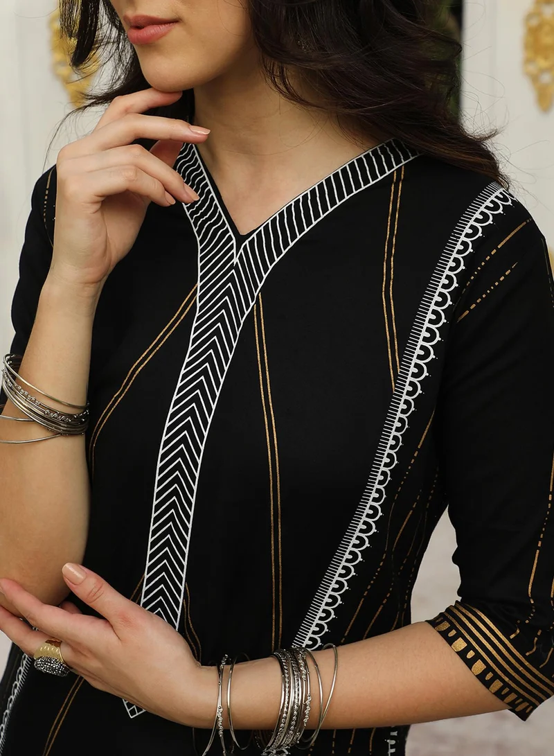 QISSA Women's Midnight Black Geometric Print Kurta With Midnight Black Trousers Set For Ethnic Wear | V Neck | Quarter Sleeve | Pull On Closure | Kurta Set Crafted With Comfort Fit For Woman & Girls
