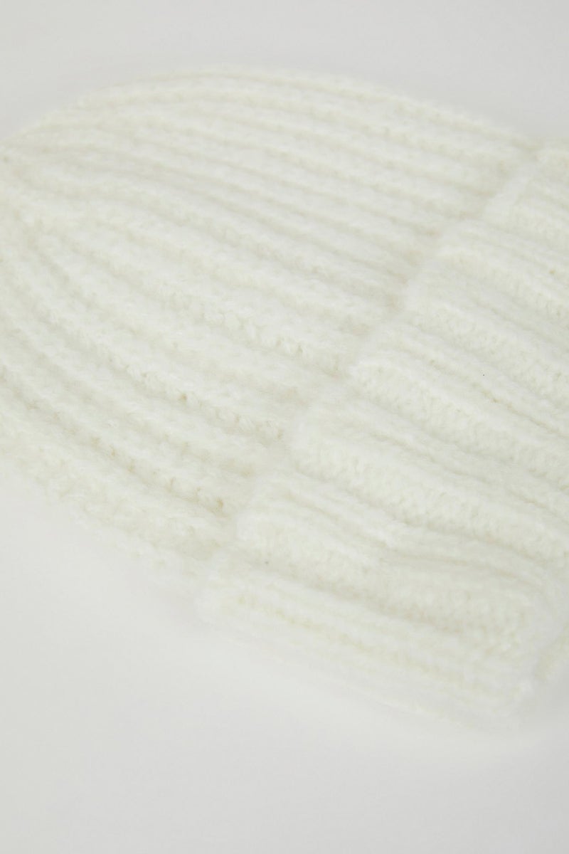 DeFacto Woman Knitwear Beanie  - Image 4