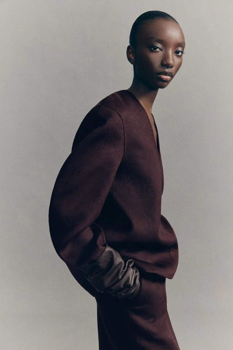 اتش اند ام تنورة ضيقة من مزيج الصوف