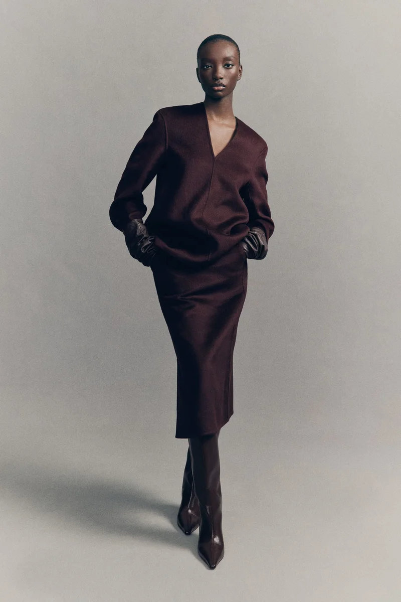 اتش اند ام تنورة ضيقة من مزيج الصوف