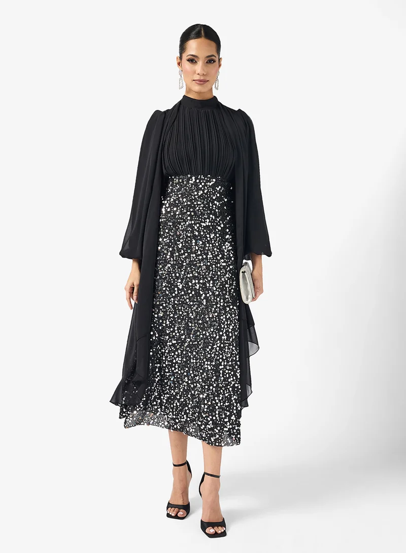 خزانة Shimmer Dress With Cape