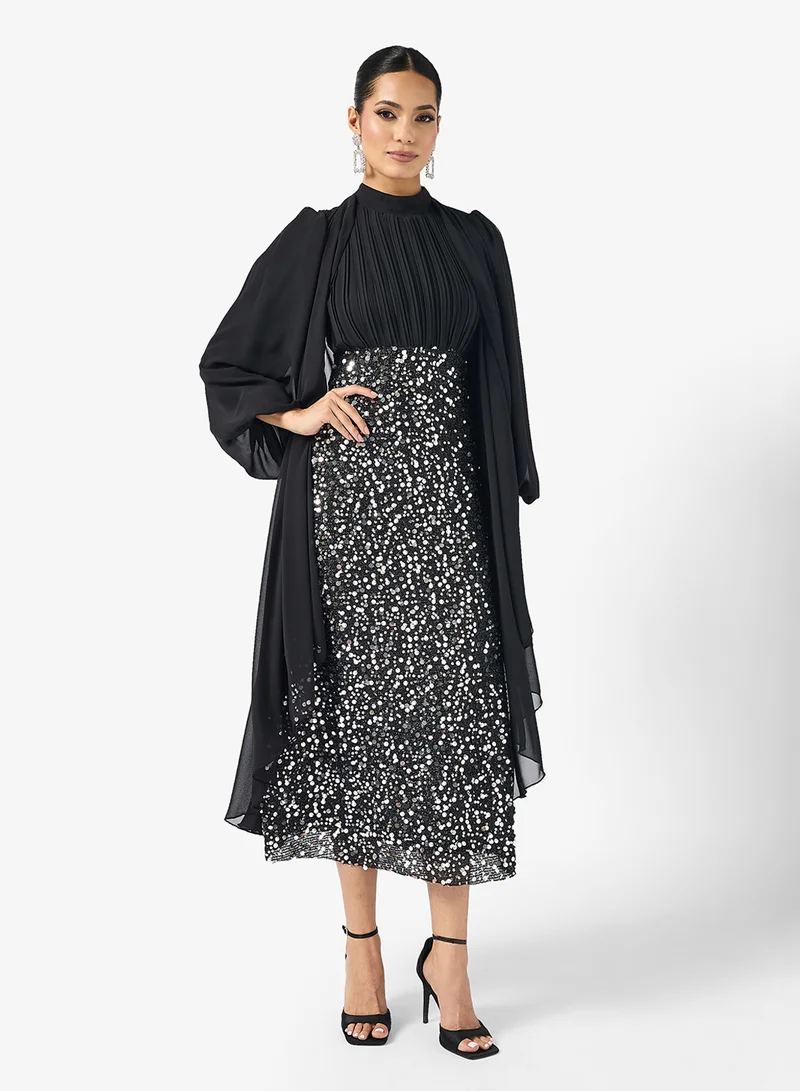 خزانة Shimmer Dress With Cape