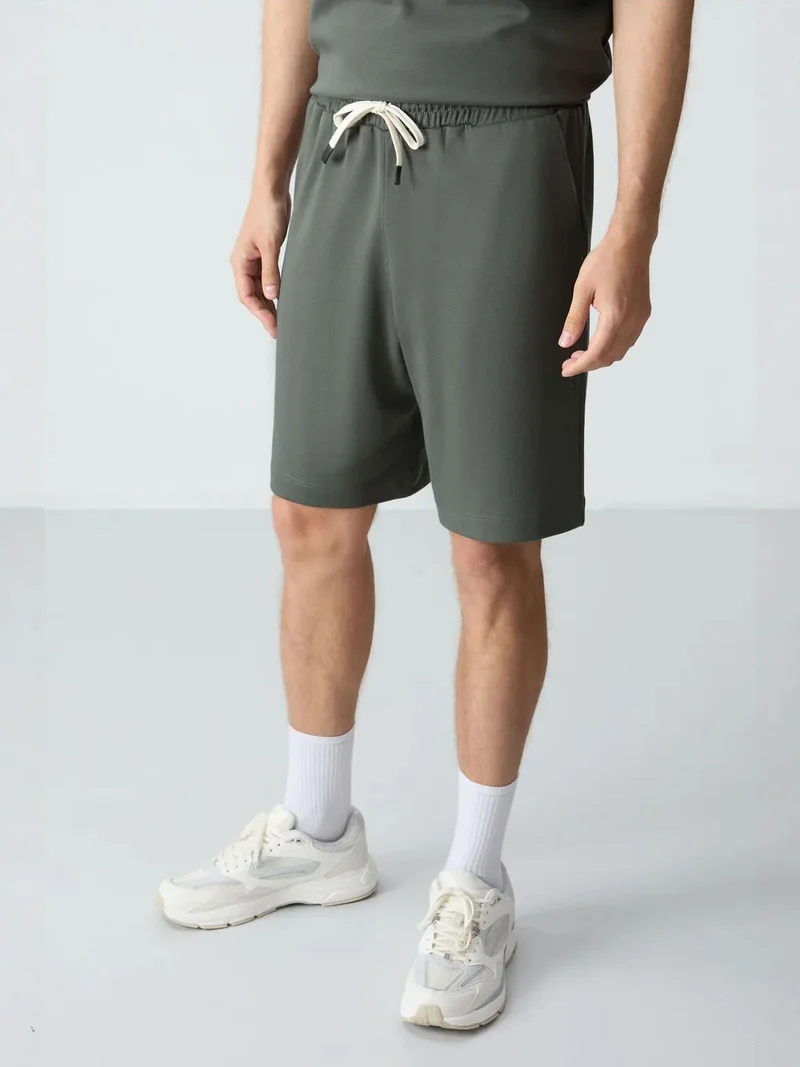 تومي لايف TOMMY Men's Oversized Cotton-Blend T-Shirt And Shorts Set