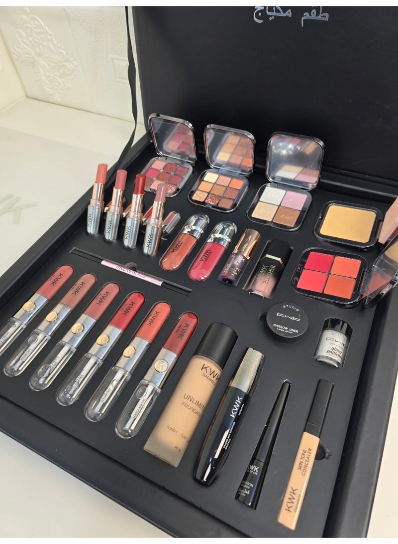 كيه دابليو كيه طقم مكياج متكامل جميع منتجات التجميل في بوكس واحد - Image 2