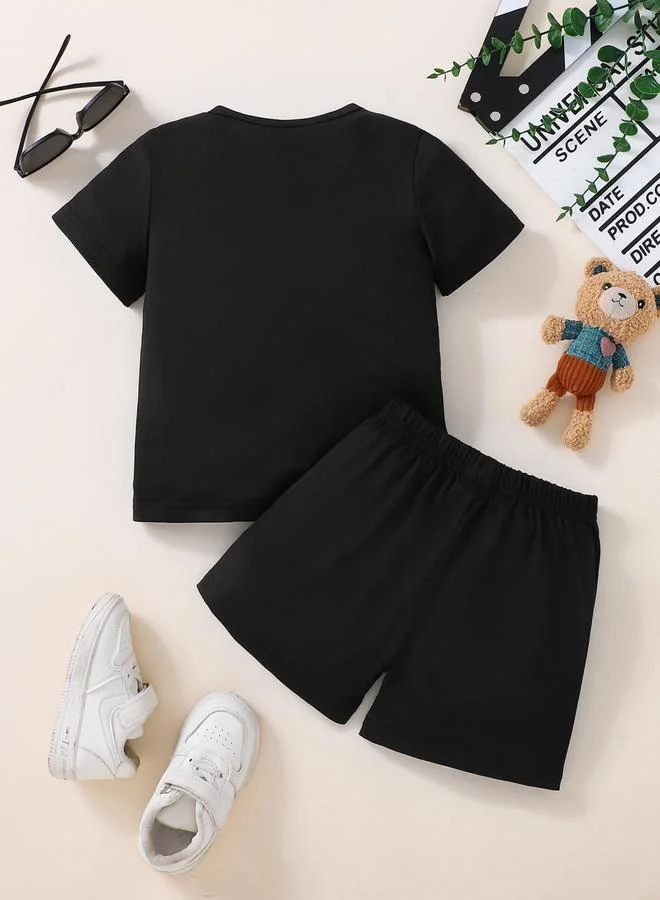 تايك تو مجموعة من تيشيرت بأكمام قصيرة بطبعة دب وشورت للأولاد