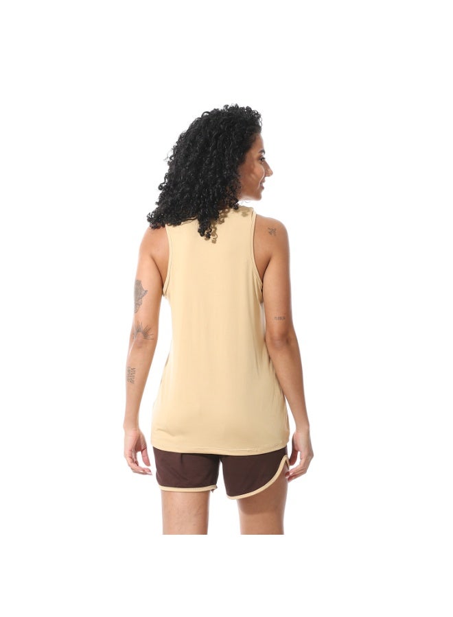 سيزار هوت شورت حريمي مزود بطباعات علي الصدر - Image 4