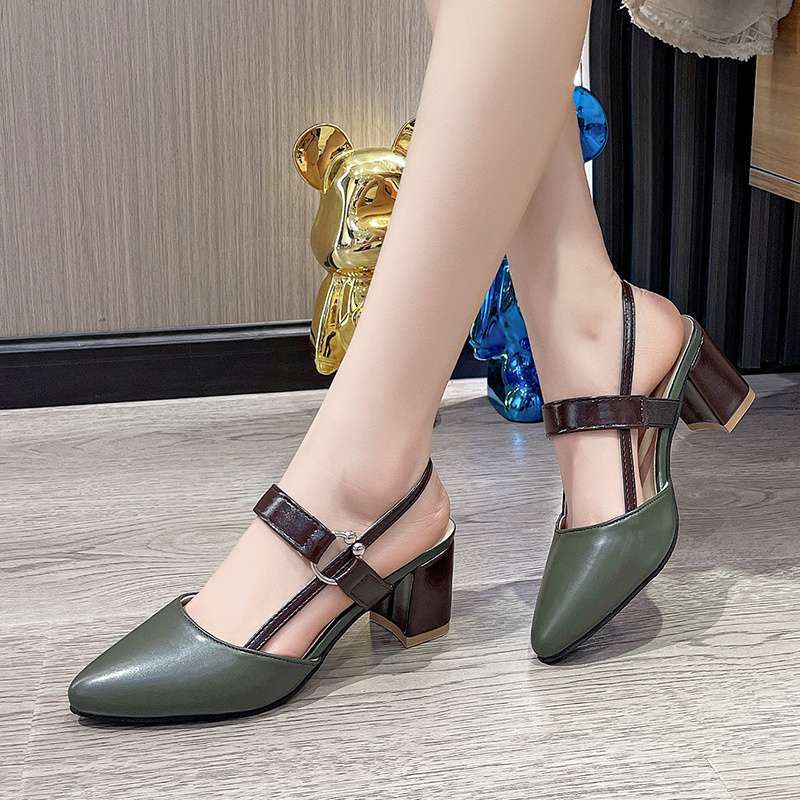 صنادل مفتوحة الأصابع للنساء، نمط جديد لربيع وصيف، أصابع مدببة، كعب سميك، كعب متوسط، حزام كاحل، كعب عالي متعدد الاستخدامات باللون الأخضر - Image 1