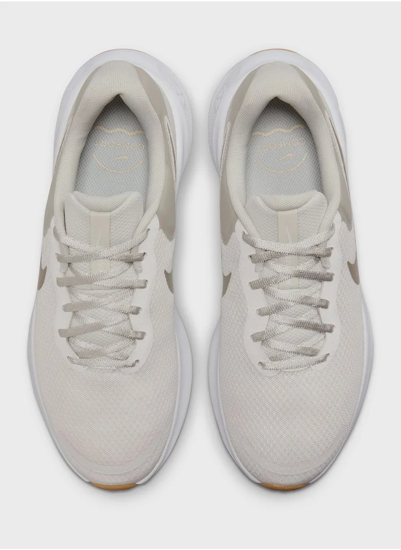 Nike Revolution 7