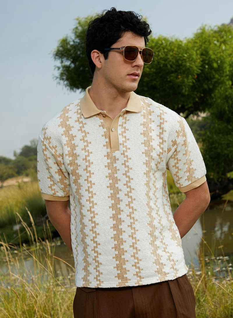 Campus Sutra Men's Buff Beige & Cream White Indie-Block Polo T-Shirt For Casual Wear | Polo Neck | Short Cuffed Sleeves | Half-Button Closure | T-Shirt Crafted With Comfort Fit For Everyday Wear