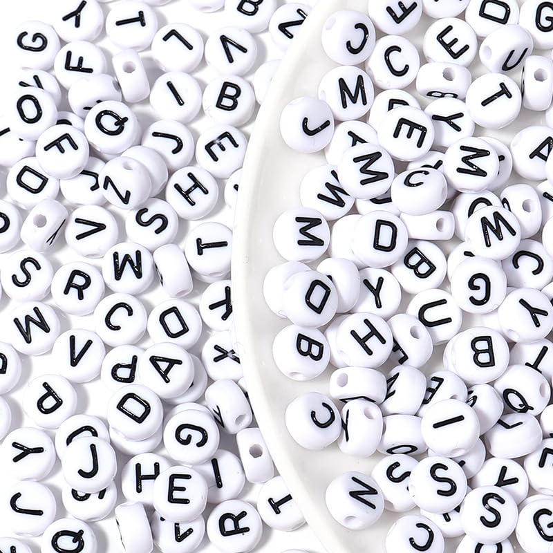 HERZWILD 500 Pcs Black on White Alphabet Beads Round Acrylic Letter Beads 10mm White Letter Bead Alphabet AZ Bead forJewelry Making DIY Friendship Bracelet Necklace Earrings