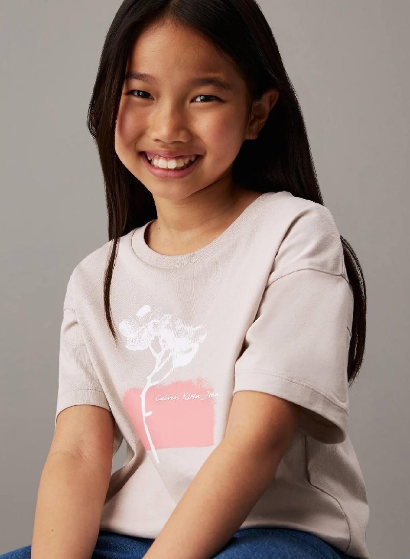 كالفن كلاين جينز تيشرت بقصة واسعة مزين برسومات مستوحاة من الطبيعة - Image 3