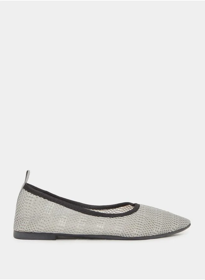 تايك تو Slip-On Pointed Toe Ballerina