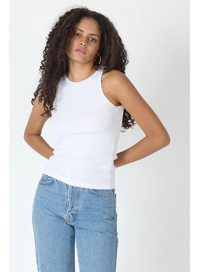 mmetalic Ribbed White Regular Fit Standard Cut Cotton Women's Crew Neck Sleeveless Tank Top