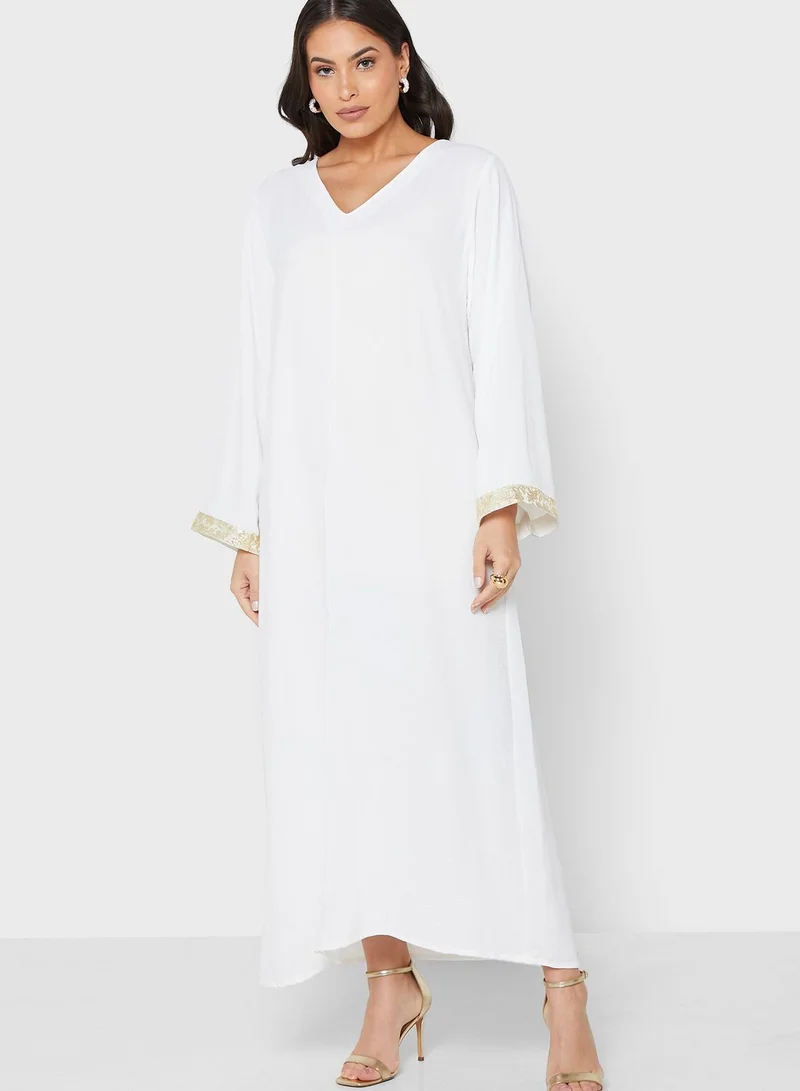 MAISON ARABELLE Cape Sleeve Embroidered Jalabiya