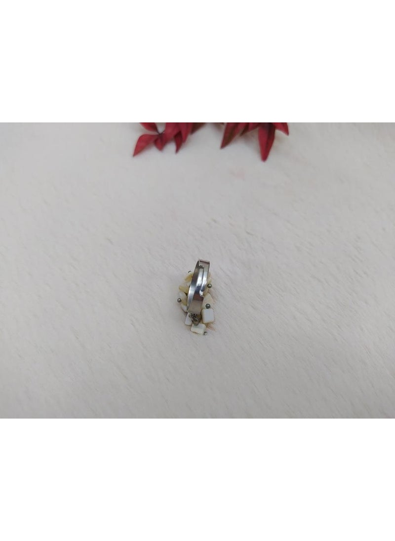 HD Marketim - Authentic Women's Ring with Natural Mother of Pearl Stone - Image 1