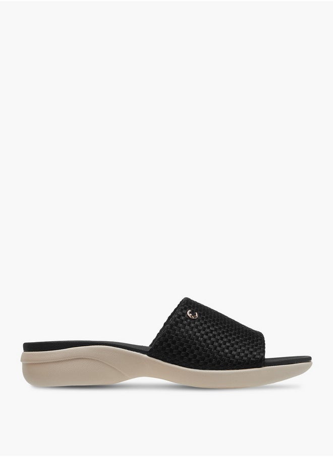 Le Confort Women's Textured Slip-On Sandals  - Image 3