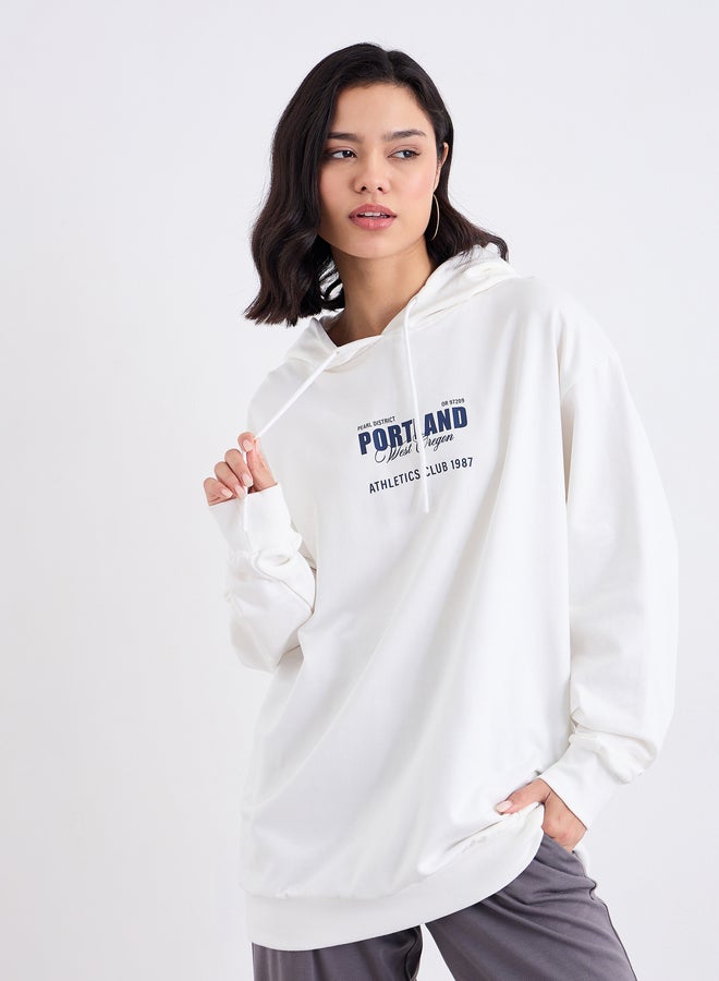 ستايلي هودي طويل أوف وايت بطبعة شعار - Image 2