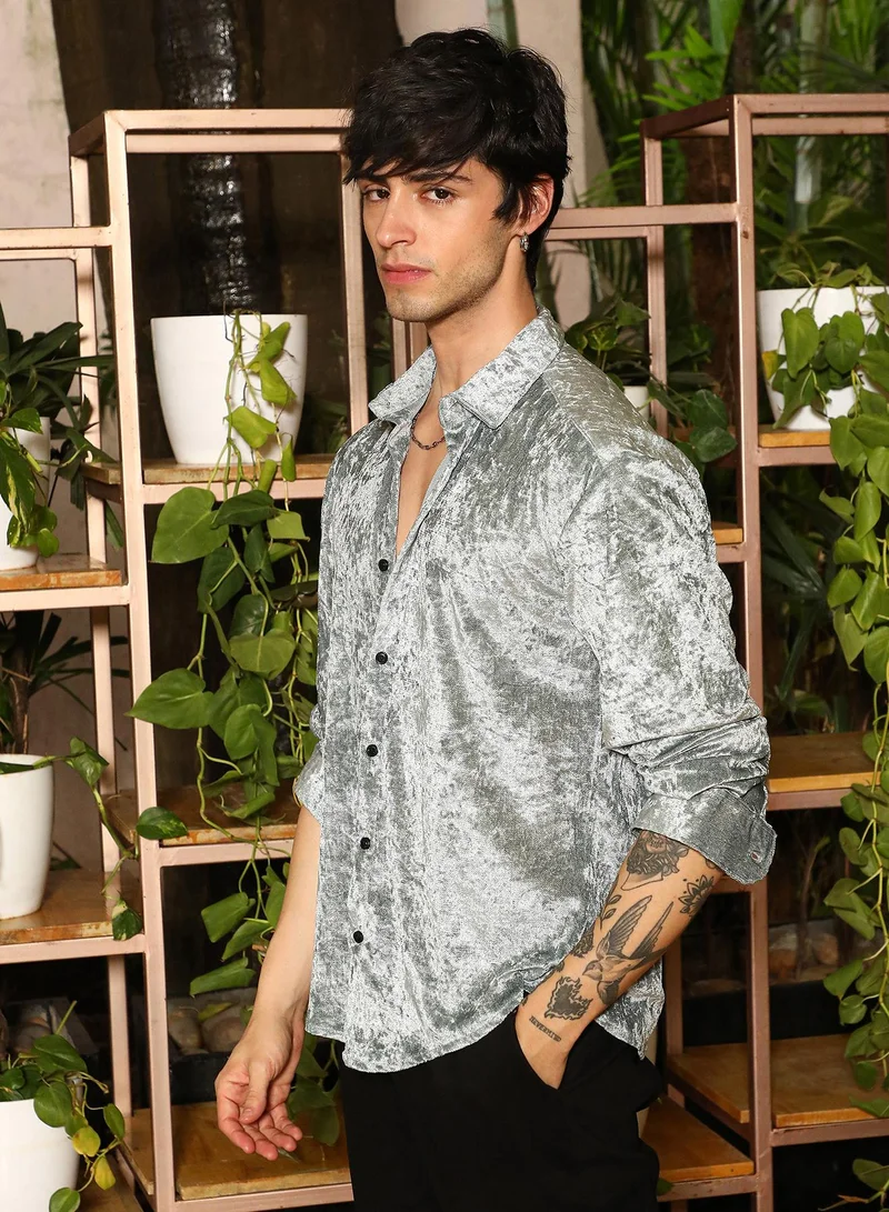 كامبوس سوترا Men's Sage Green Solid Velvet Shirt For Casual Wear | Spread Collar | Long Sleeve | Button Closure | Shirt Crafted With Comfort Fit For Everyday Wear