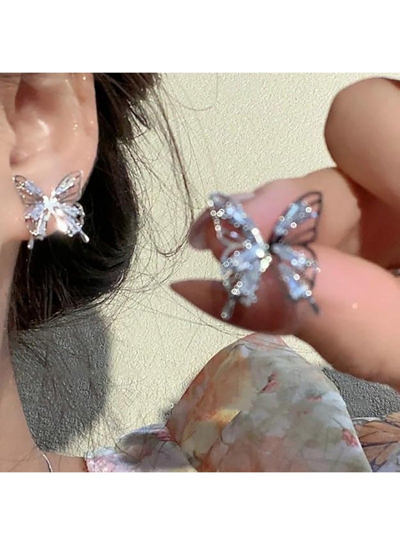 سالتي طقم أقراط ألماس على شكل فراشة من SALTY وقلادة "الوقوع في الحب" للنساء | طقم مجوهرات أنيق ومتين | ملابس عصرية يومية | هدية للزوجة والأخت والأم | مثالي لعيد الديوالي والكريسماس وأعياد الميلاد - Image 3