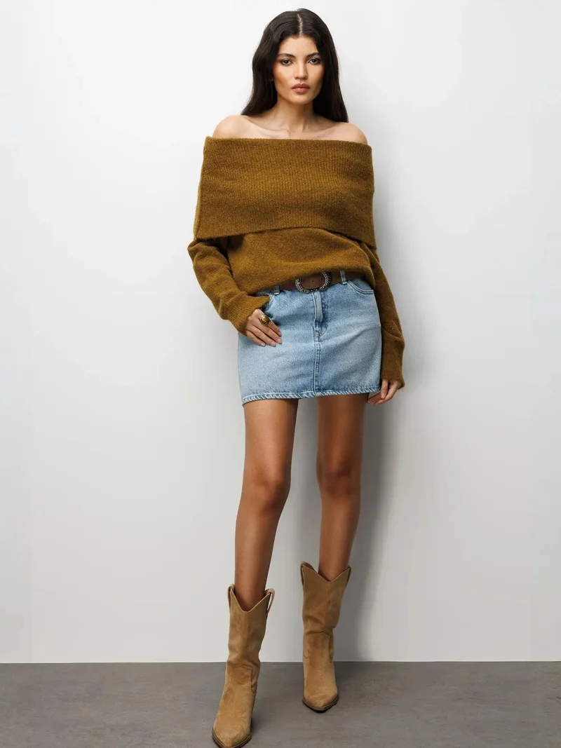 MixRay MIXRAY Loose Fit Ribbed Madonna Collar Sweater
