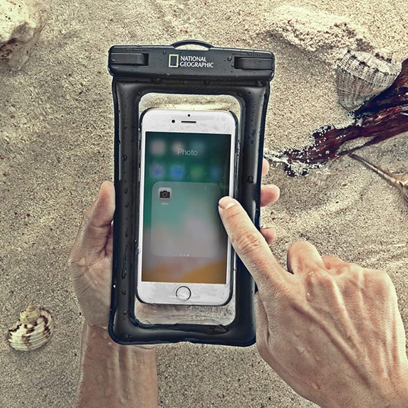 ناشيونال چيوغرافيك جراب هاتف عالمي مقاوم للماء وحقيبة هاتف محمول معتمد من Ipx8 لهاتف Iphone16 Promax و16 Pro16 15 14 13 12 Galaxy S24 Ultra وS23 Series S22، مناسب للهواتف الكبيرة حتى 7.2 بوصة - أسود - Image 4