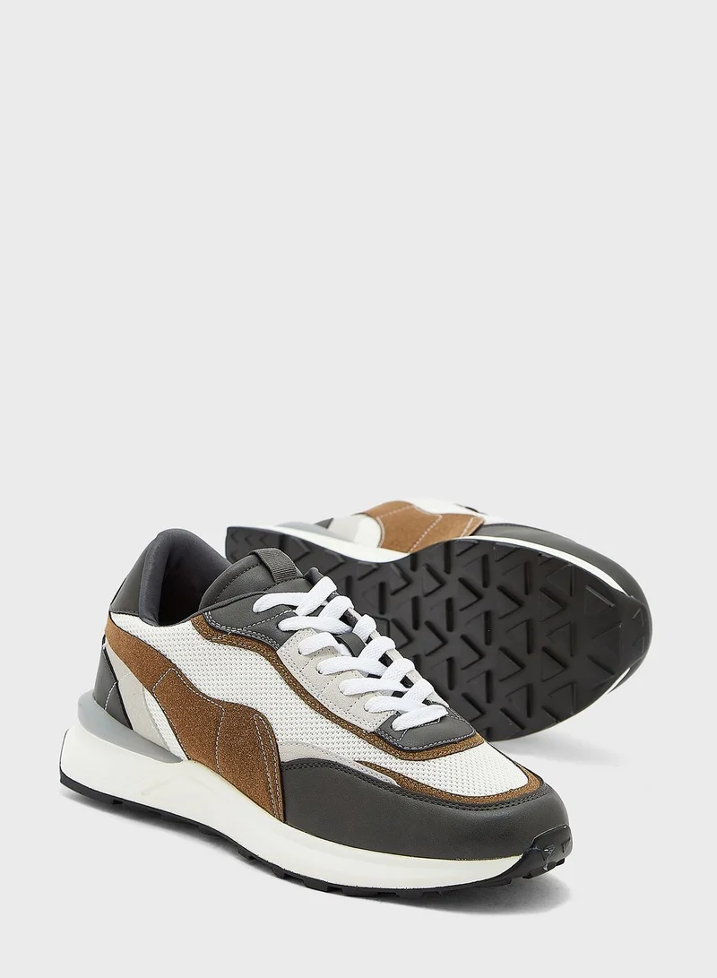 Seventy Five Vogue Sneakers