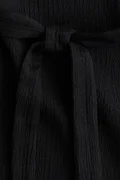 اتش اند ام أسود