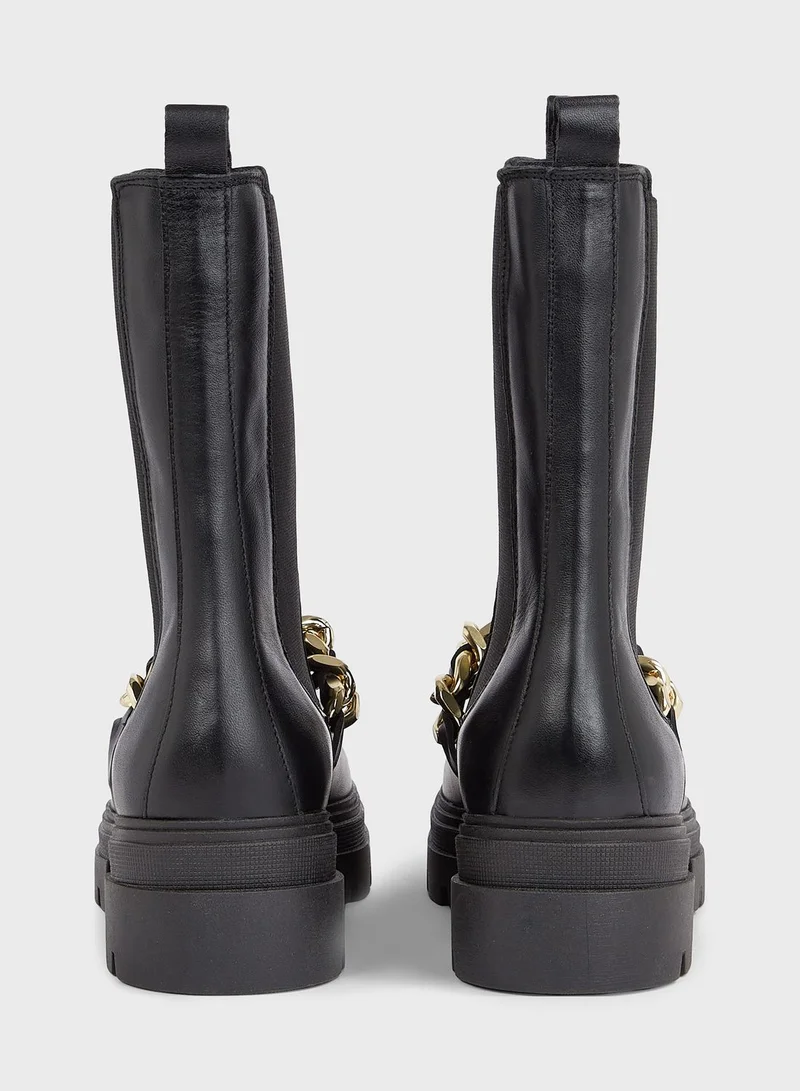 TOMMY HILFIGER Monochromatic Chain Detail Chelsea Boots