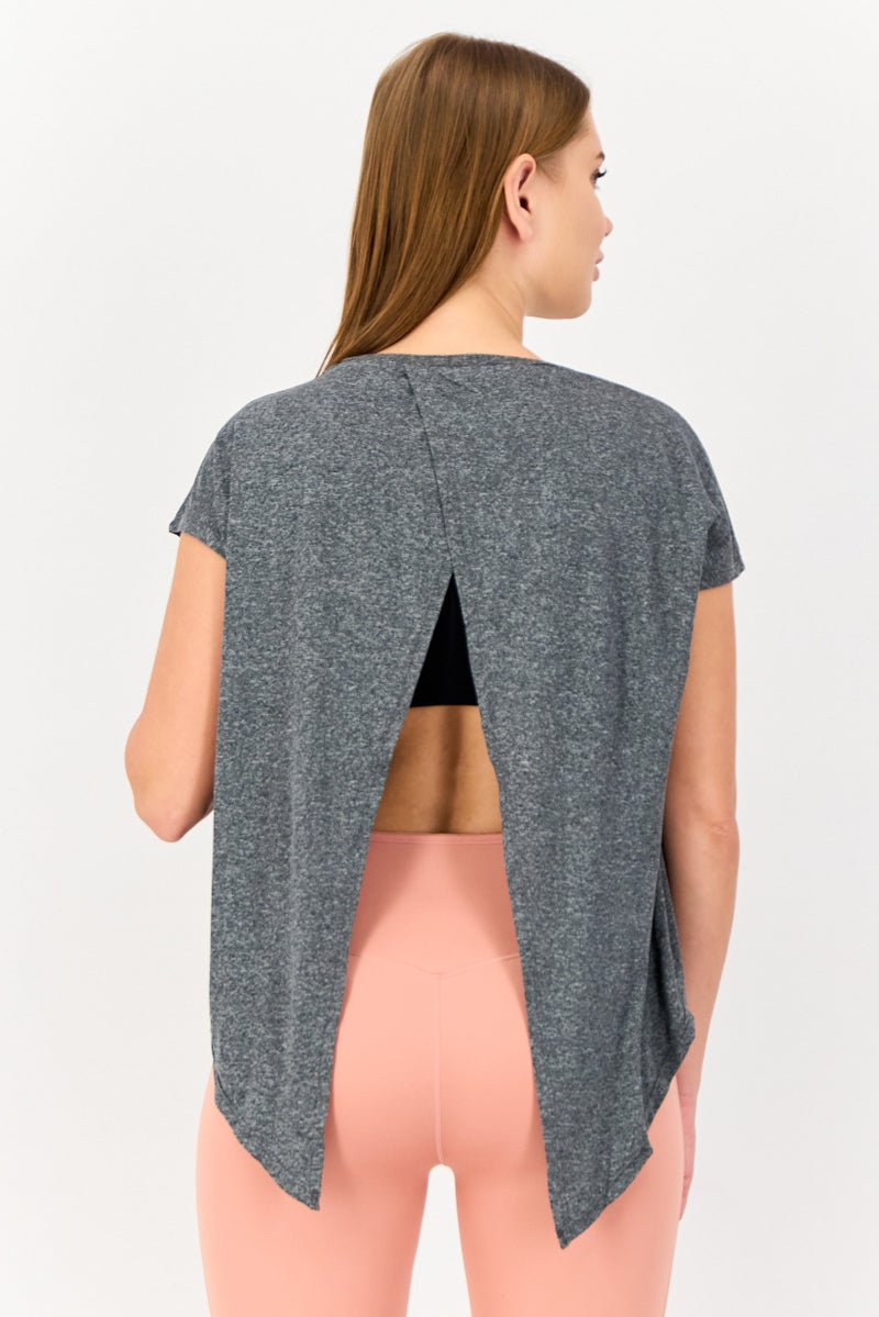 asics Women Relaxed Fit Sleeveless Training Top, Heather Grey - Image 2