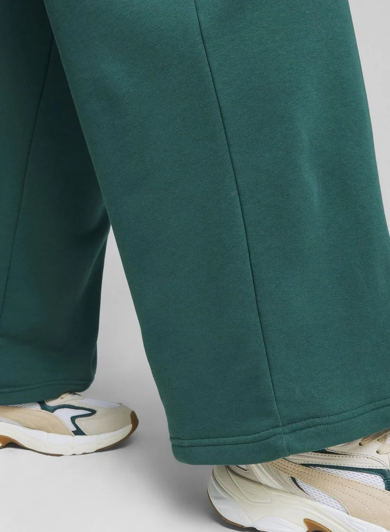 PUMA Classics Relaxed Sweatpants