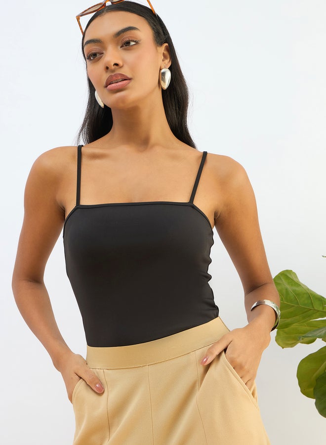 ساسافراس سوت نسائي أسود بحمالات من الكروشيه - Image 1