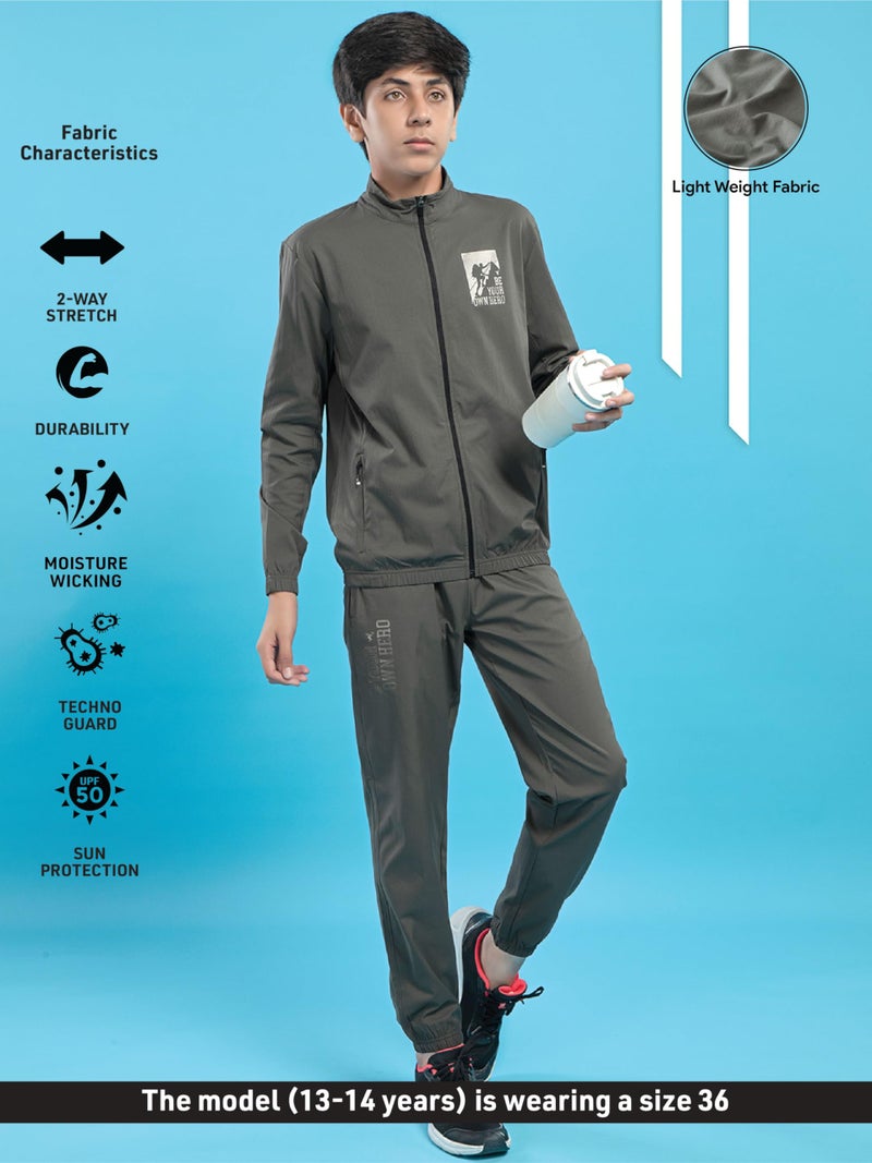 TECHNOSPORT Boy's Slim Fit Graphic Print Zipper Jacket With SPF50+, Quick Dry for Regular Use - (BJB164BTE_Beetle_7-8 years) - Image 4