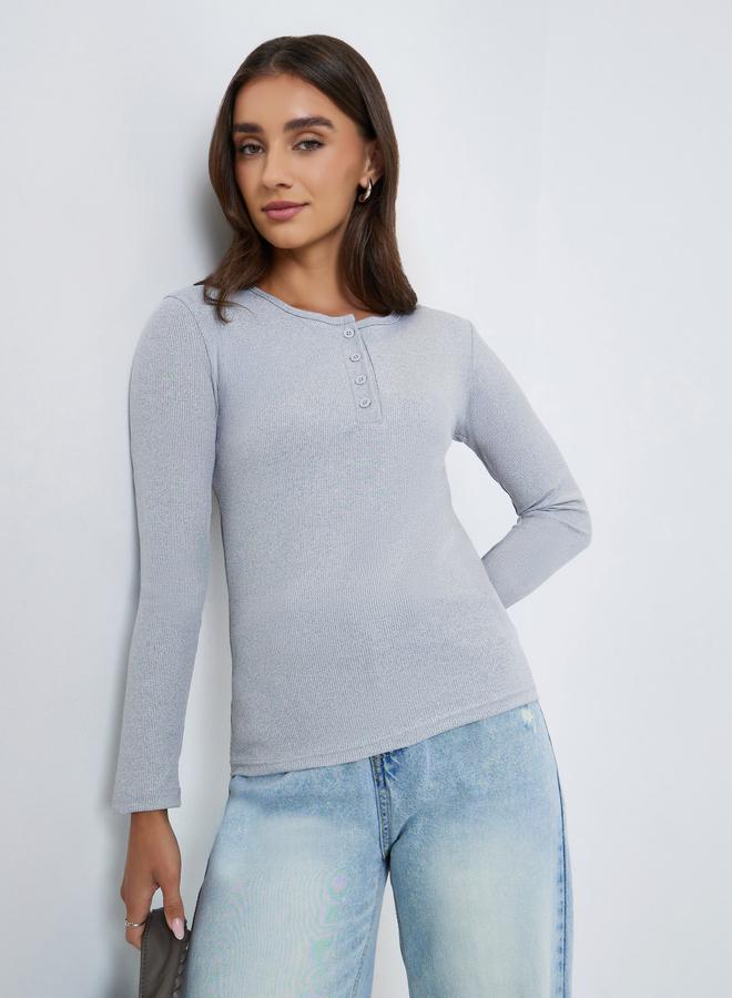 ستايلي تيشيرت نسائي سادة بياقة هينلي مضلع - Image 3