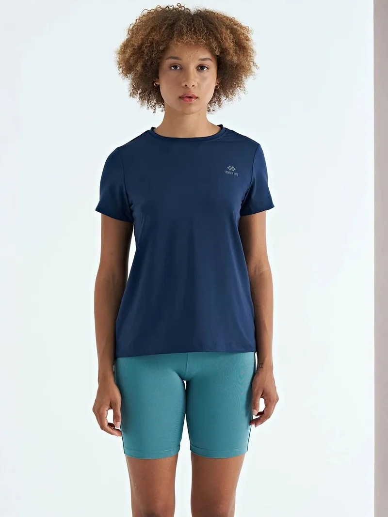 تومي لايف TOMMY Women's relaxed crew neck T-shirt with side slits