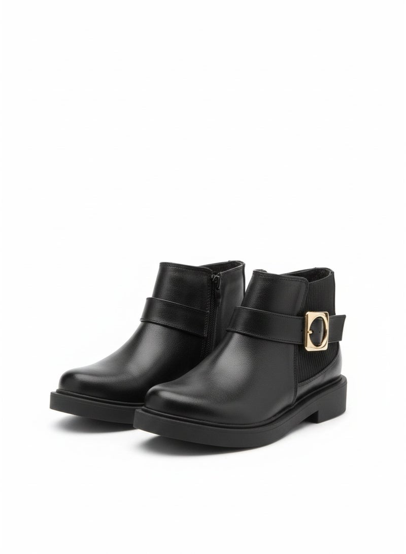 Vbranda A stylish ankle boot designed with a smooth - Image 2