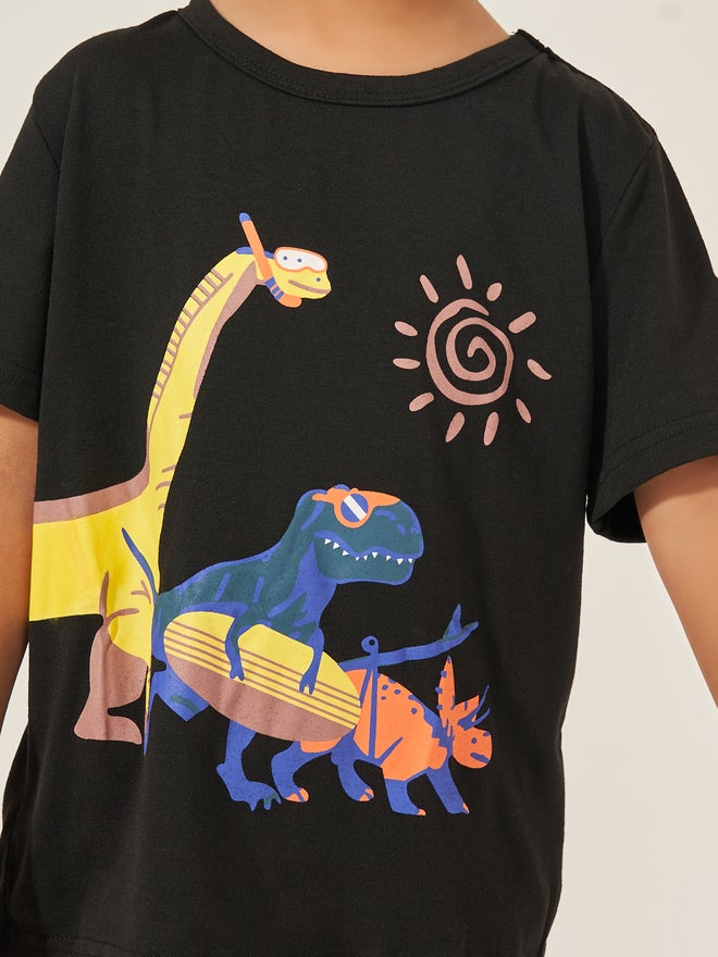 Styli Styli Printed T-Shirt and Shorts Set  - Image 3