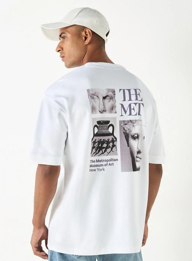 SP Characters The Metropolitan Museum of Art Graphic Print Crew Neck T-shirt