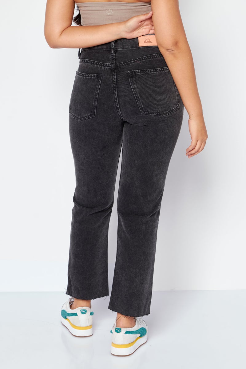 QUIKSILVER جينز نسائي بقصة عادية، مغسول وغير قابل للتمدد، رمادي غامق - Image 2