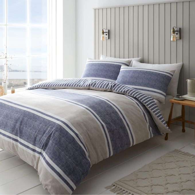 TEXTURED BANDED STRIPE REVERSIBLE KING DUVET COVER SET WITH PILLOWCASES BLUE