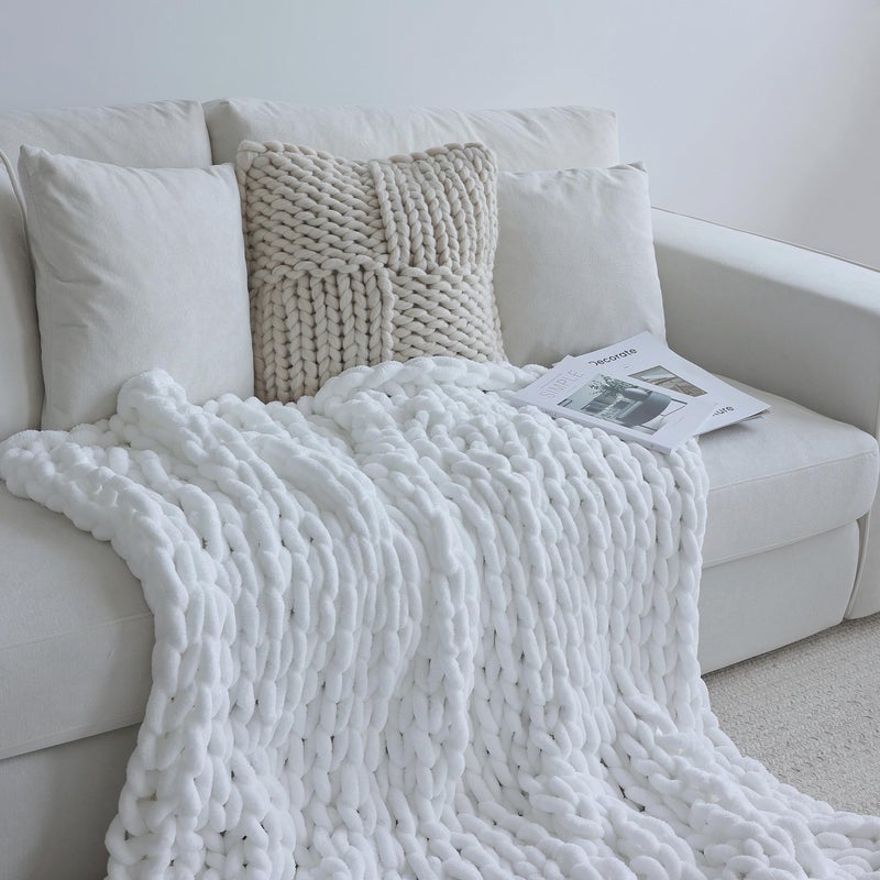 Maetoow Chenille Chunky Knit Blanket Throw 5060 Inch Handmade Warm  Cozy Blanket Couch Bed Home Decor Soft Breathable Fleece Banket Christmas Thick and Giant Yarn ThrowsWhite