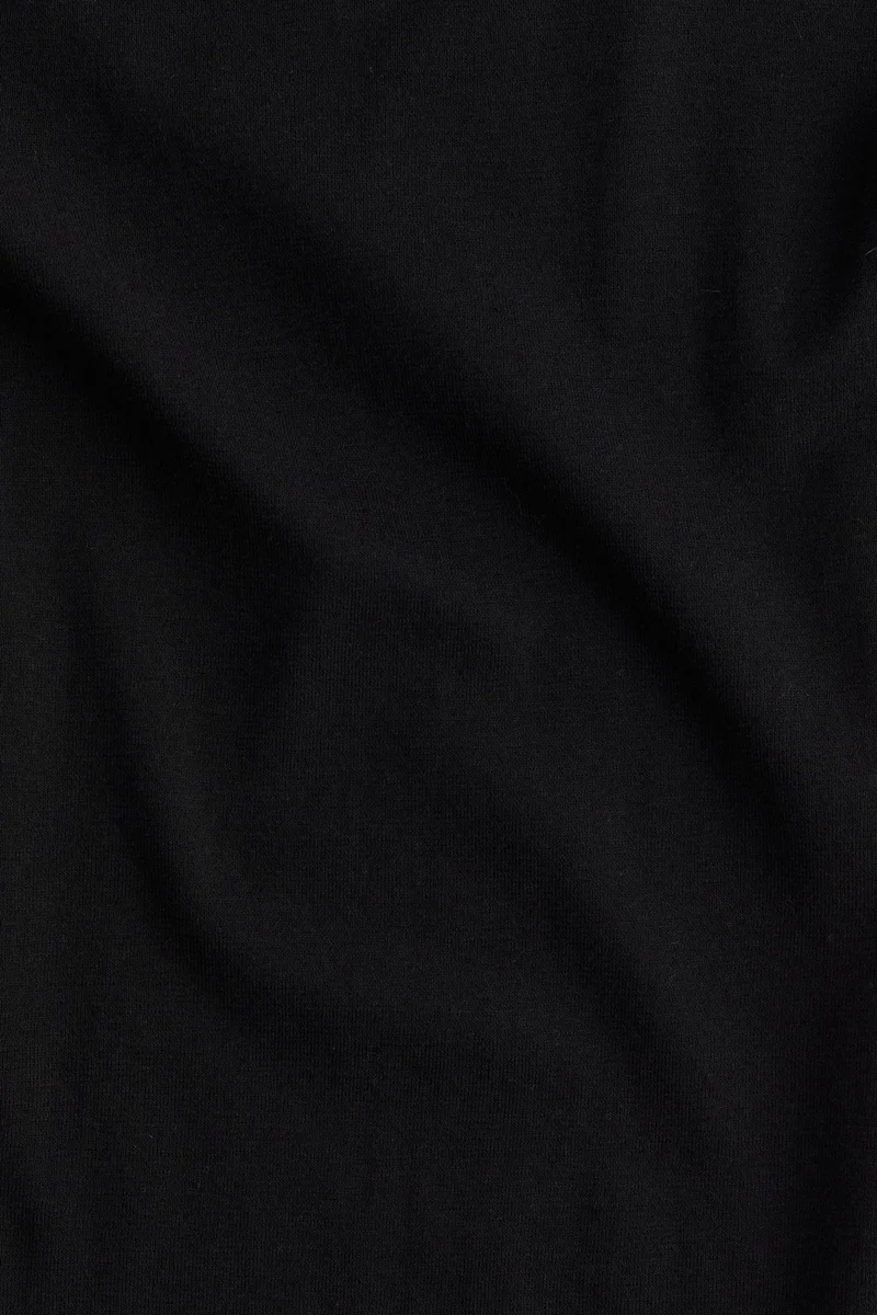 اتش اند ام بلوزة بأكمام طويلة من الجيرسيه