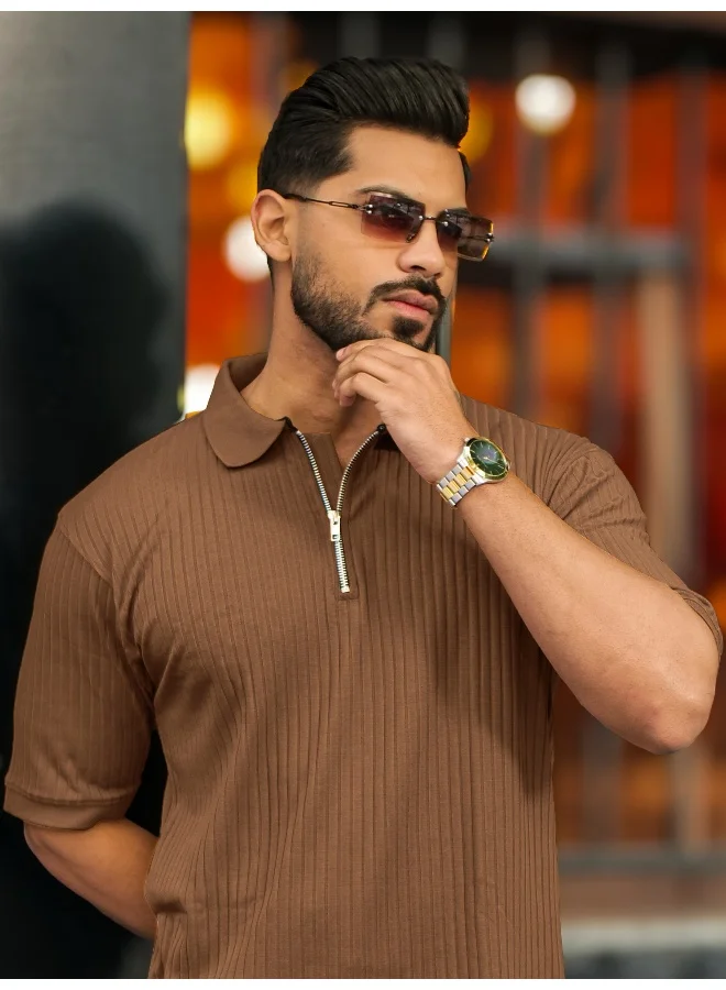 مانياك تيشيرت قطن رجالي مانياك بياقة بولو بنصف سحاب ولون رمادي فاتح