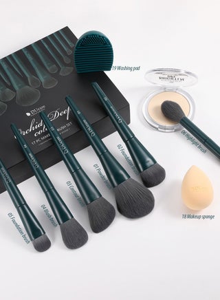 Makeup Brushes Set 17 Pcs with Brush Cleaning Mat and Makeup Sponge Professional Face Powder Eye Shadow Powder Liquid Cream Kit Gift Box - view 4