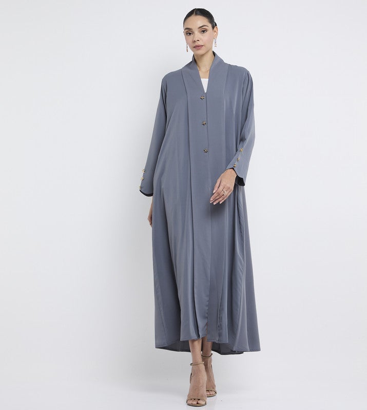 ROZA Elegant Pleated Abaya with Star Brooch - Image 1